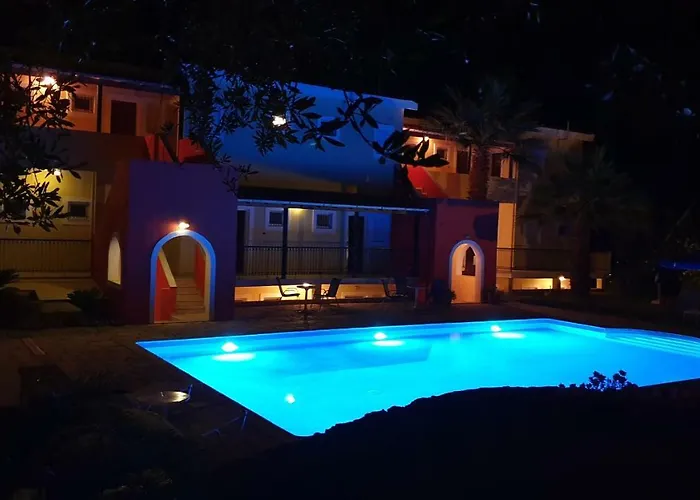 Elite Corfu - Adults Friendly